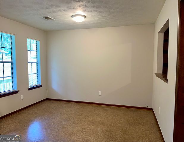 977 Leeward Lane, Jonesboro, GA 30238