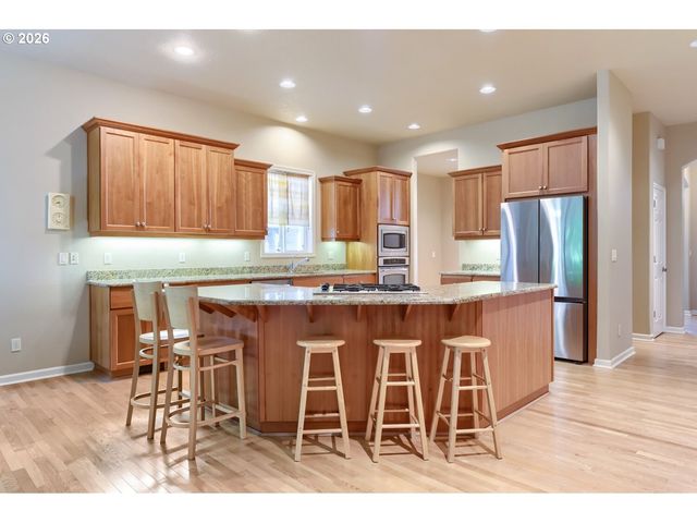 11598 Se AERIE CRESCENT Rd, Happy Valley, OR 97086