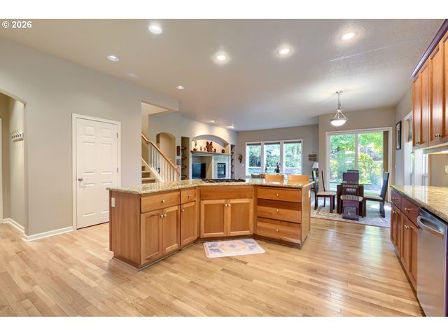 11598 Se AERIE CRESCENT Rd, Happy Valley, OR 97086