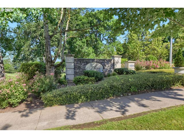 11598 Se AERIE CRESCENT Rd, Happy Valley, OR 97086