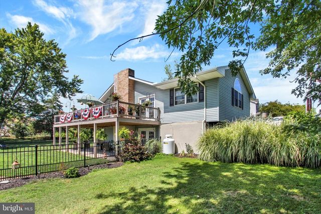 667 GRANT DR, Gettysburg, PA 17325