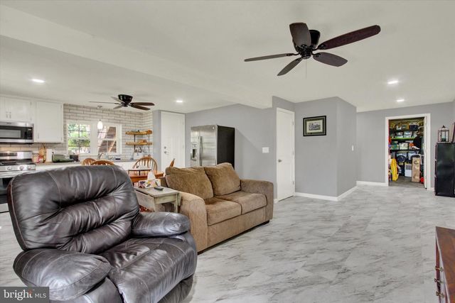 667 GRANT DR, Gettysburg, PA 17325