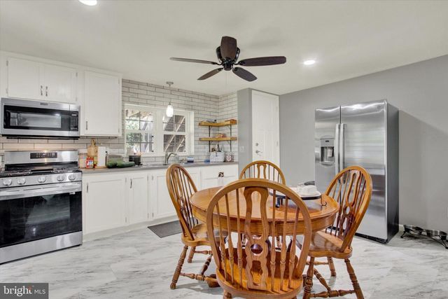 667 GRANT DR, Gettysburg, PA 17325