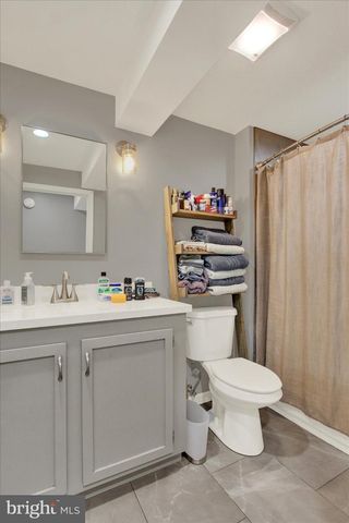 667 GRANT DR, Gettysburg, PA 17325
