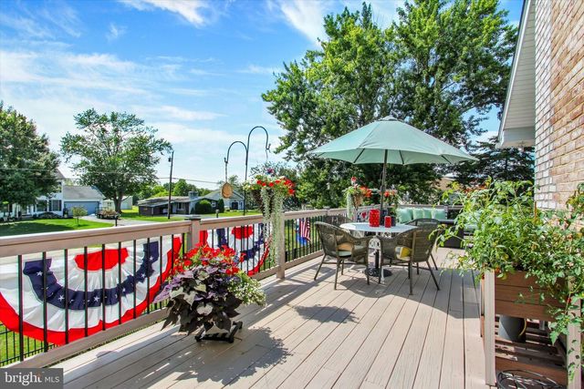 667 GRANT DR, Gettysburg, PA 17325