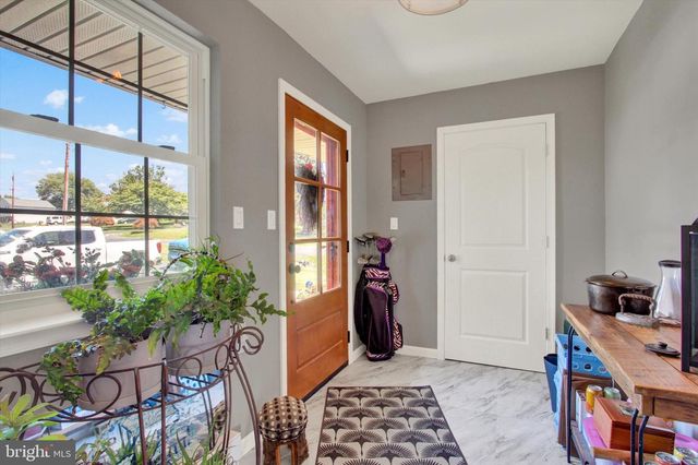 667 GRANT DR, Gettysburg, PA 17325