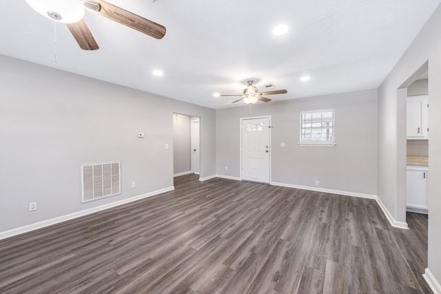 17354 Western Hill Drive, Conroe, TX 77302