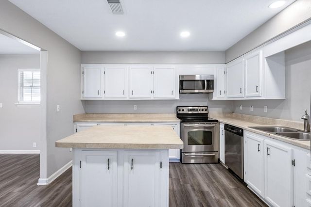 17354 Western Hill Drive, Conroe, TX 77302