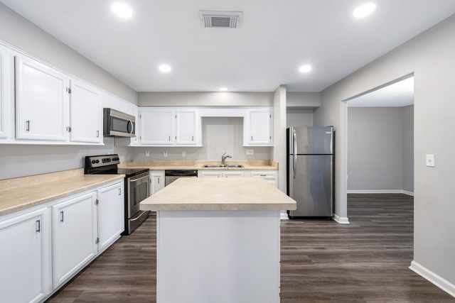 17354 Western Hill Drive, Conroe, TX 77302