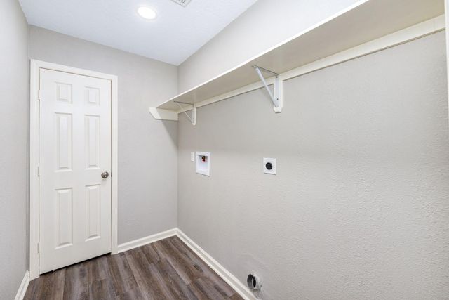 17354 Western Hill Drive, Conroe, TX 77302