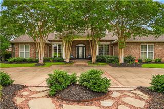 6400 GENEVIEVE Drive, Alexandria, LA 71301