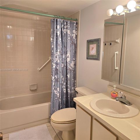 200 SE 5th Ave 307, Dania Beach, FL 33004