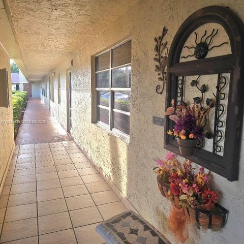 200 SE 5th Ave 307, Dania Beach, FL 33004