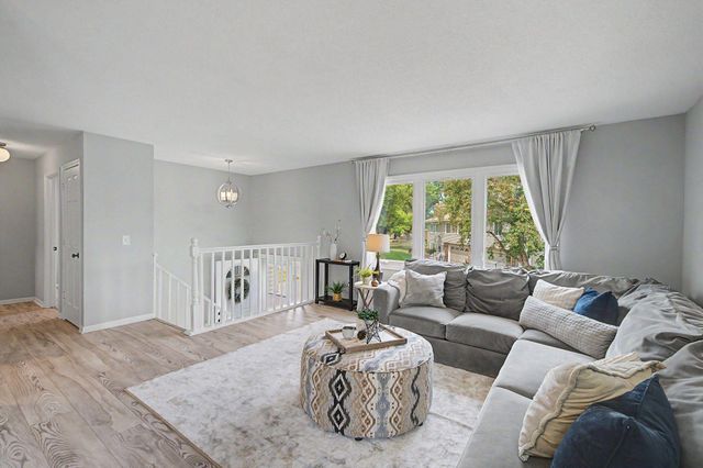 9979 105th Place N, Maple Grove, MN 55369