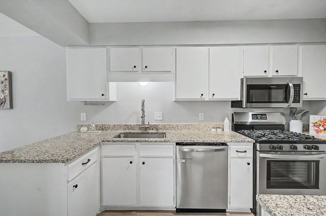 9979 105th Place N, Maple Grove, MN 55369