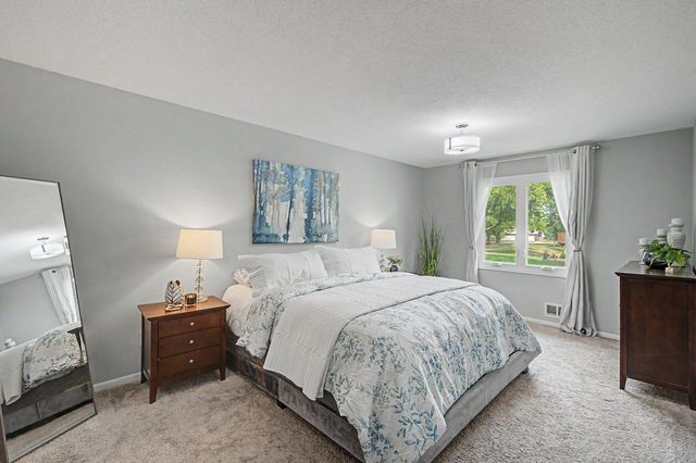 9979 105th Place N, Maple Grove, MN 55369