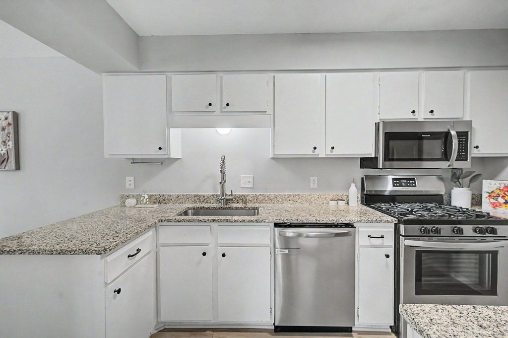 9979 105th Place N, Maple Grove, MN 55369 — photo 5