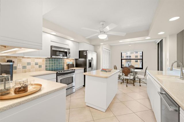 6600 SUNSET WAY 318, St Pete Beach, FL 33706