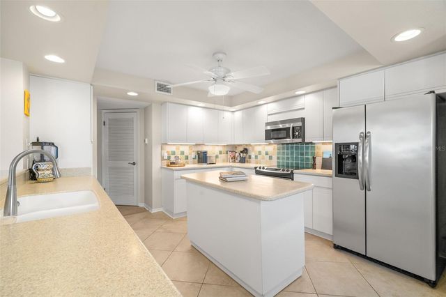 6600 SUNSET WAY 318, St Pete Beach, FL 33706