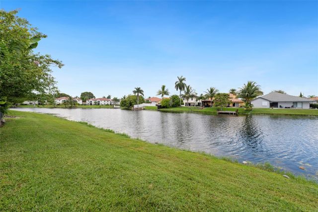 11843 SW 13th Court, Pembroke Pines, FL 33025