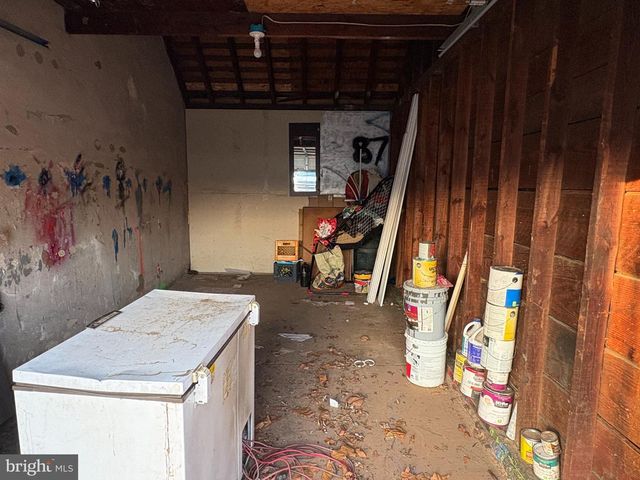 10 GREEN LN, Bristol, PA 19007