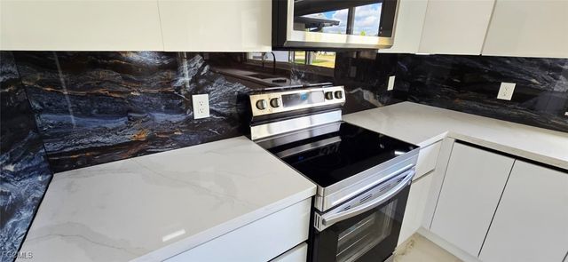 238 SE 46th LN, Cape Coral, FL 33904