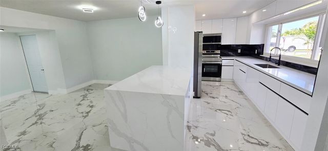 238 SE 46th LN, Cape Coral, FL 33904