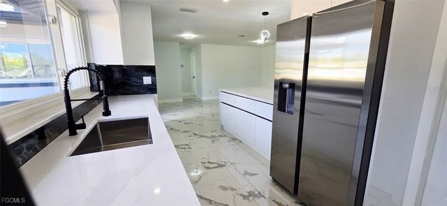 238 SE 46th LN, Cape Coral, FL 33904