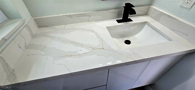 238 SE 46th LN, Cape Coral, FL 33904