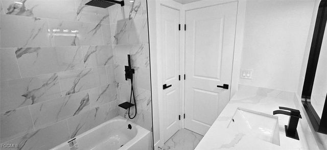 238 SE 46th LN, Cape Coral, FL 33904