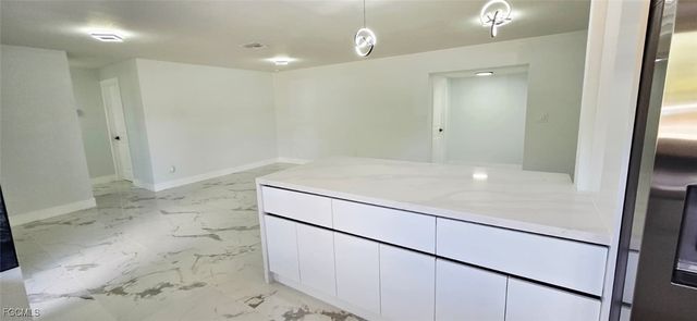 238 SE 46th LN, Cape Coral, FL 33904