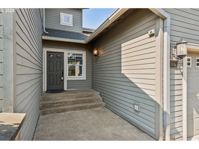 10148 Se BRISTOL Loop, Happy Valley, OR 97086