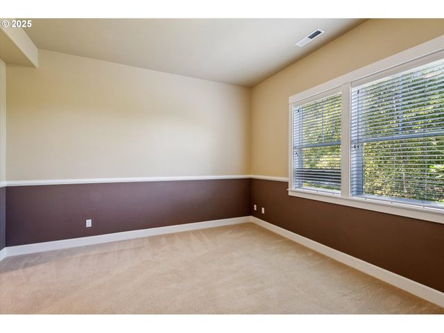 10148 Se BRISTOL Loop, Happy Valley, OR 97086