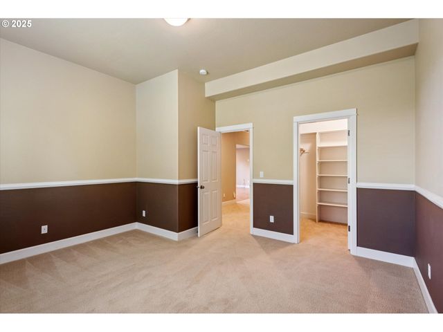 10148 Se BRISTOL Loop, Happy Valley, OR 97086