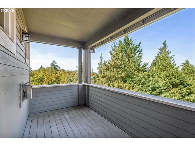 10148 Se BRISTOL Loop, Happy Valley, OR 97086