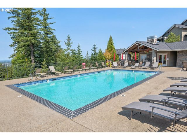 10148 Se BRISTOL Loop, Happy Valley, OR 97086