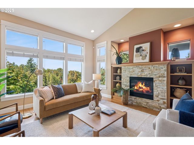10148 Se BRISTOL Loop, Happy Valley, OR 97086