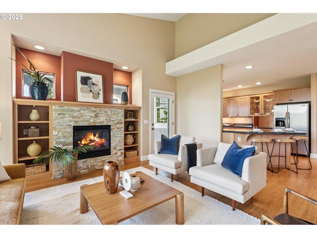 10148 Se BRISTOL Loop, Happy Valley, OR 97086