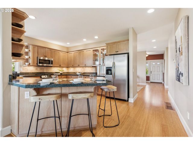 10148 Se BRISTOL Loop, Happy Valley, OR 97086