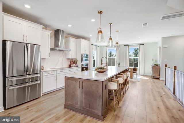 43789 METRO TER, Ashburn, VA 20147