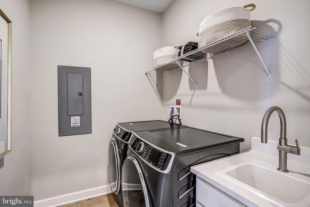 43789 METRO TER, Ashburn, VA 20147