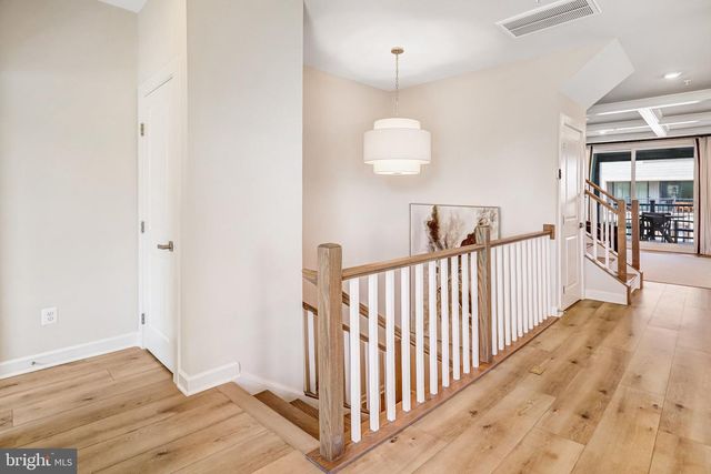 43789 METRO TER, Ashburn, VA 20147