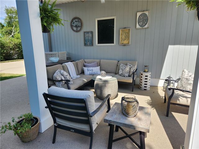 47 Treasure Road, Narragansett, RI 02882