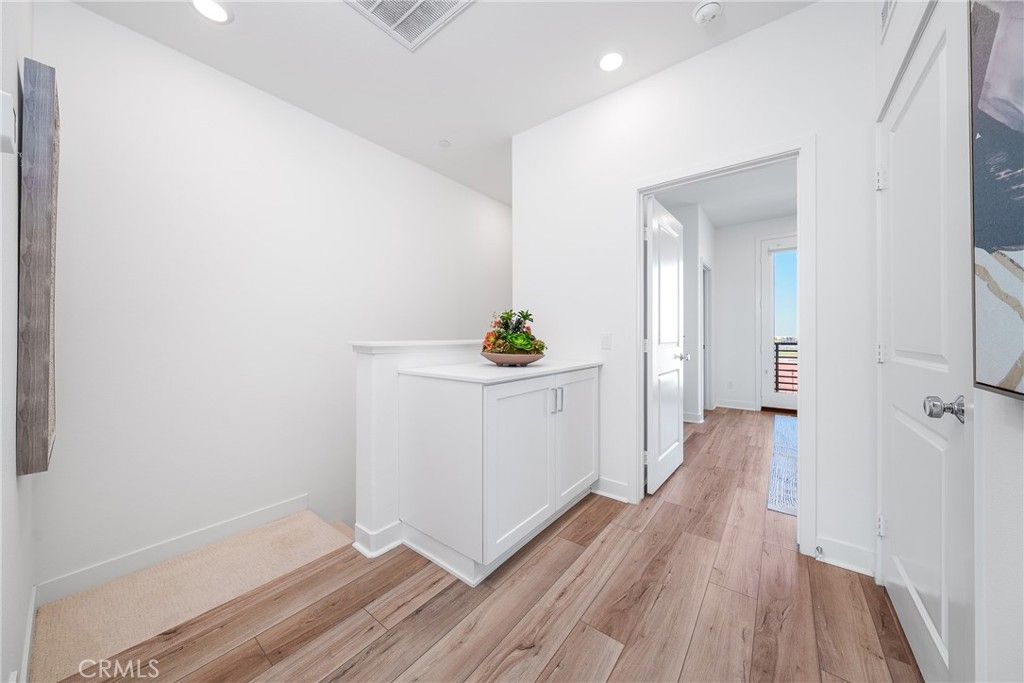 Image 15 of property listing at 390 Merit, Irvine, CA 92618