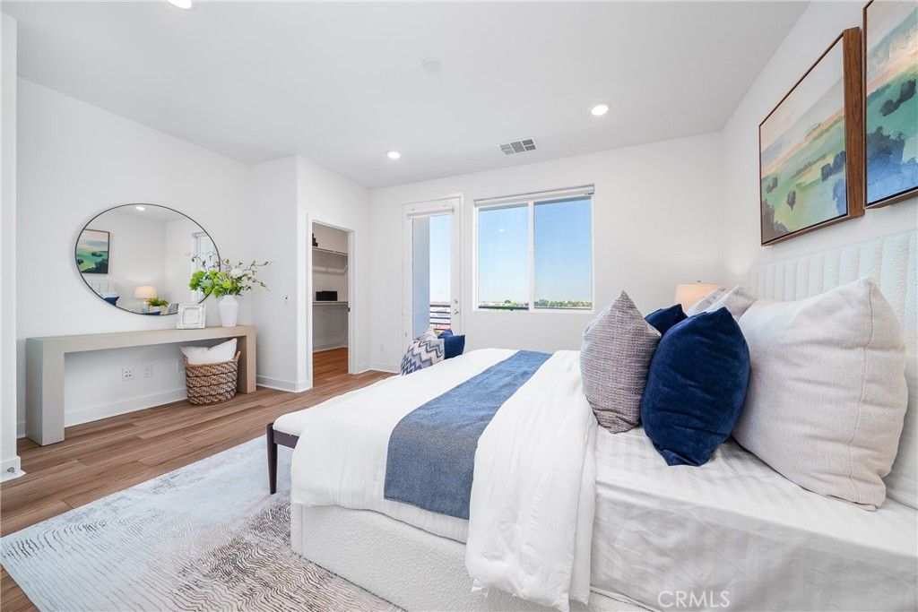 Image 17 of property listing at 390 Merit, Irvine, CA 92618