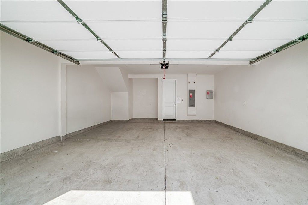 Image 28 of property listing at 390 Merit, Irvine, CA 92618