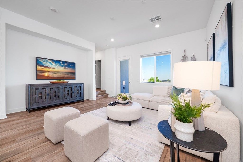 Image 3 of property listing at 390 Merit, Irvine, CA 92618