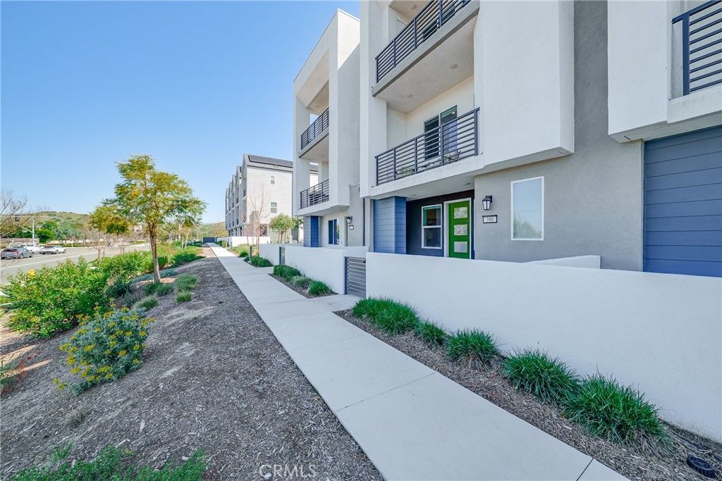 Image 32 of property listing at 390 Merit, Irvine, CA 92618