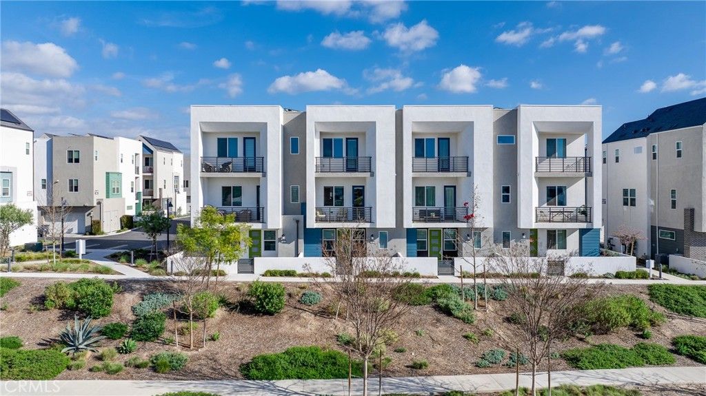 Image 34 of property listing at 390 Merit, Irvine, CA 92618