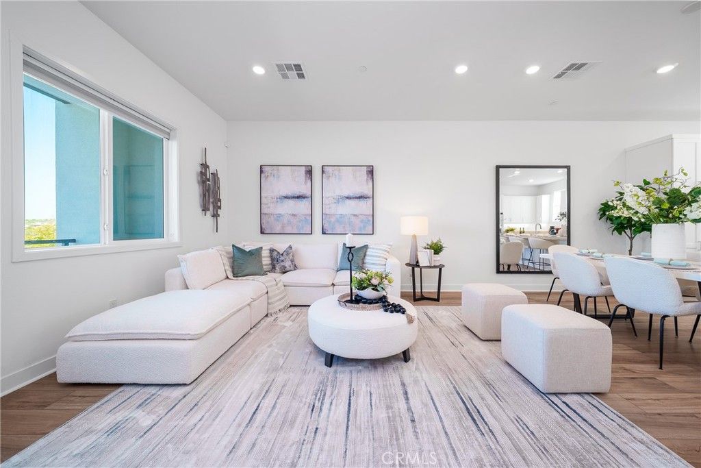 Image 6 of property listing at 390 Merit, Irvine, CA 92618